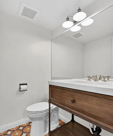 8611 Burton Way #4 — Photo 24