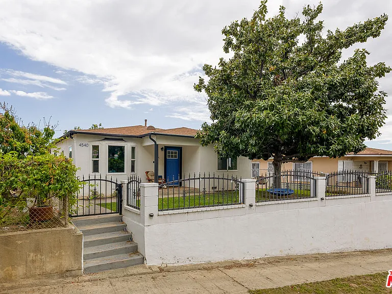 4540 Catalpa St — Photo 2