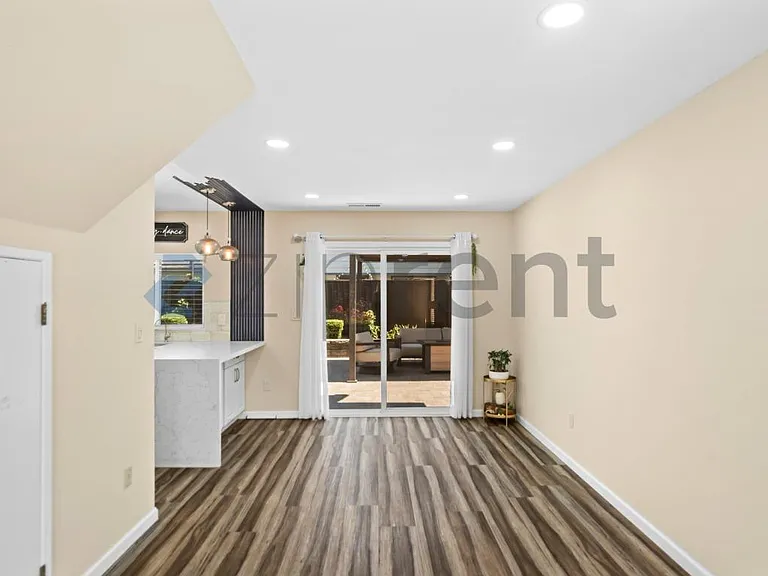 426 King Ave — Photo 9