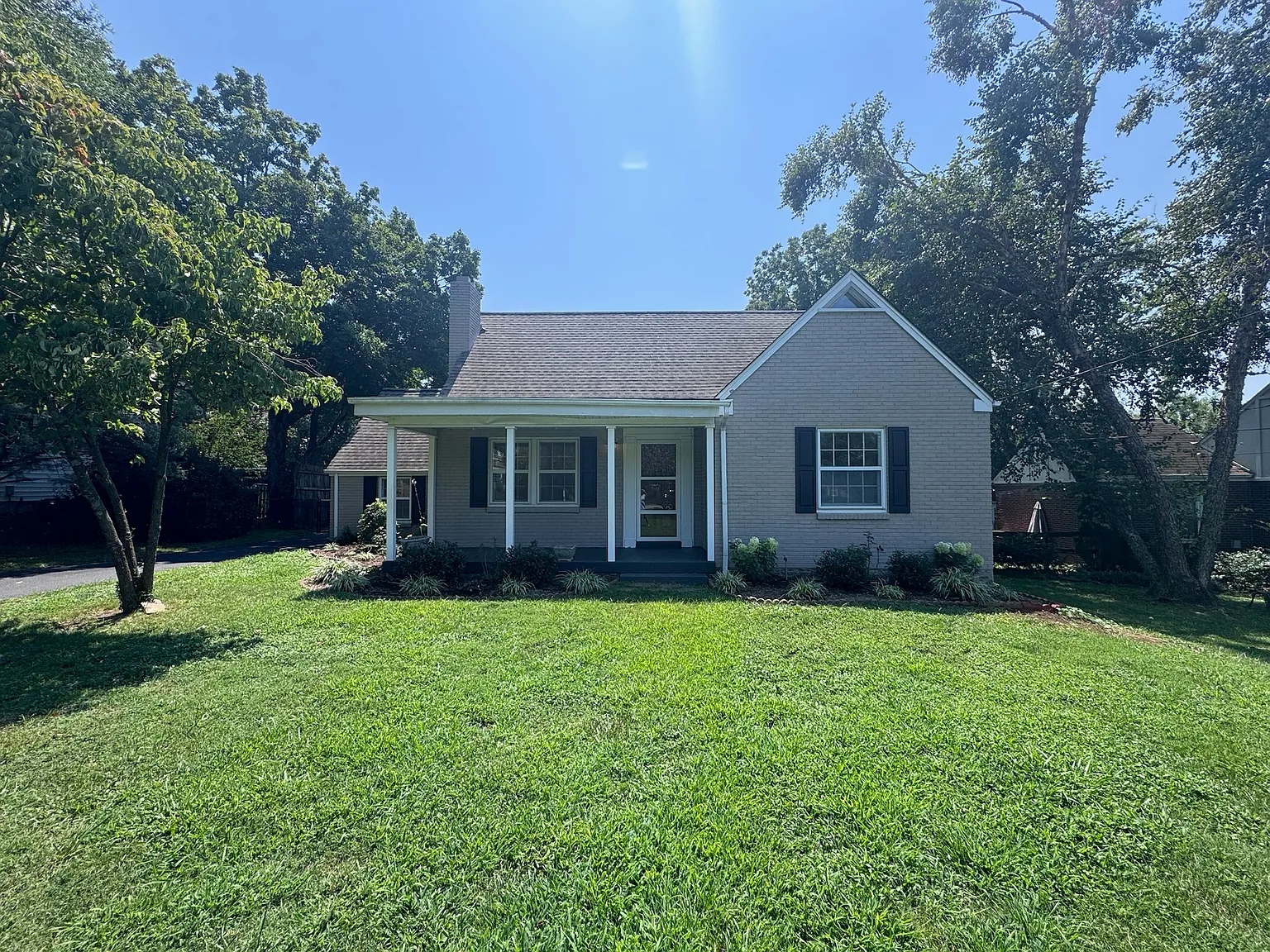 3 bed, 1850 sqft, $2,750 — Photo 2