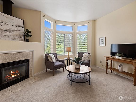 4th image of 2145 NW Pacific Elm Dr