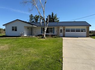 638 Snow Apple Ct, Cheboygan, MI 49721