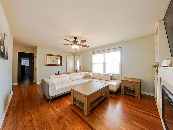 4th image of 1117 Eisenhower Dr