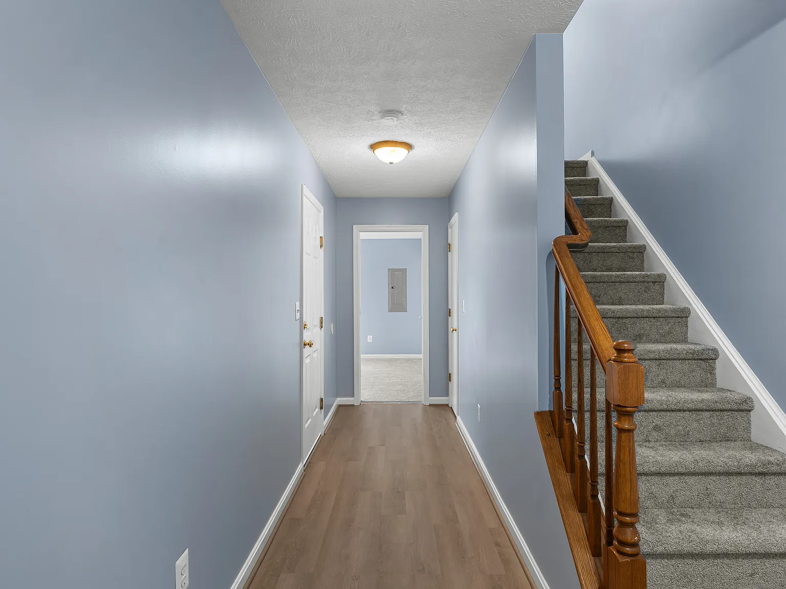 3 bed, 2320 sqft, $2,350 — Photo 3