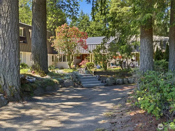 3050 SE Mullenix Road, Port Orchard, WA 98367