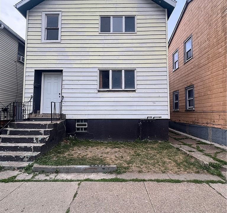 1st image of 255 Efner St