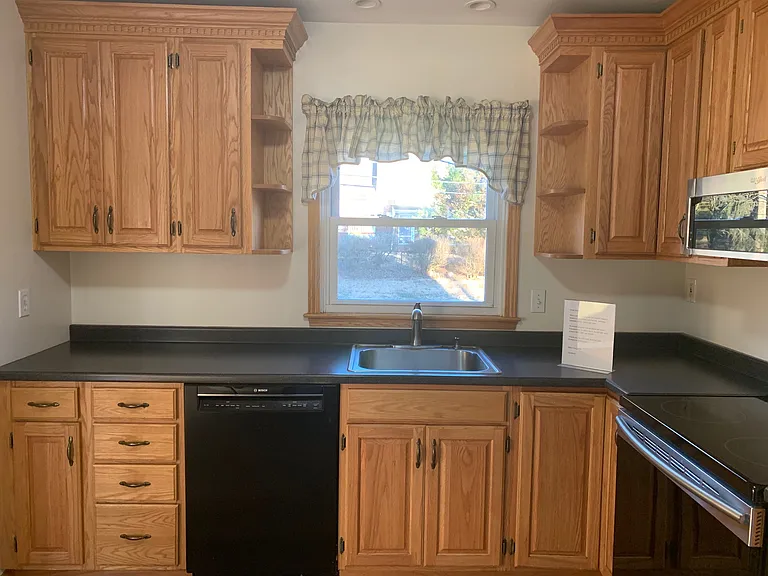 2621 Darby Dr — Photo 4