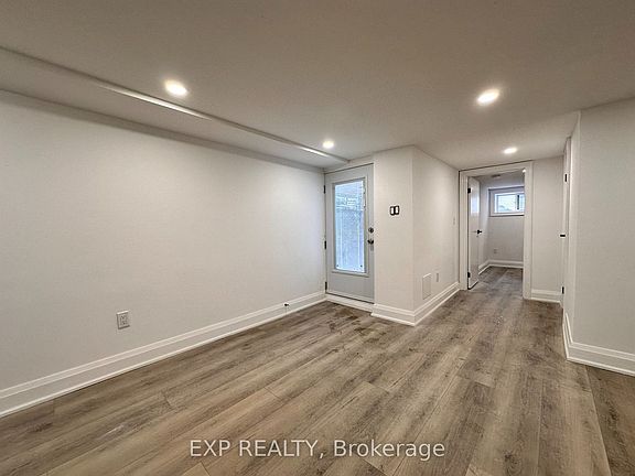 5th image of 143 Gladstone Ave