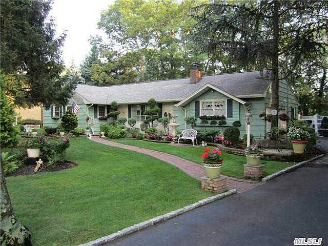 1st image of 124 Shinnecock Ln