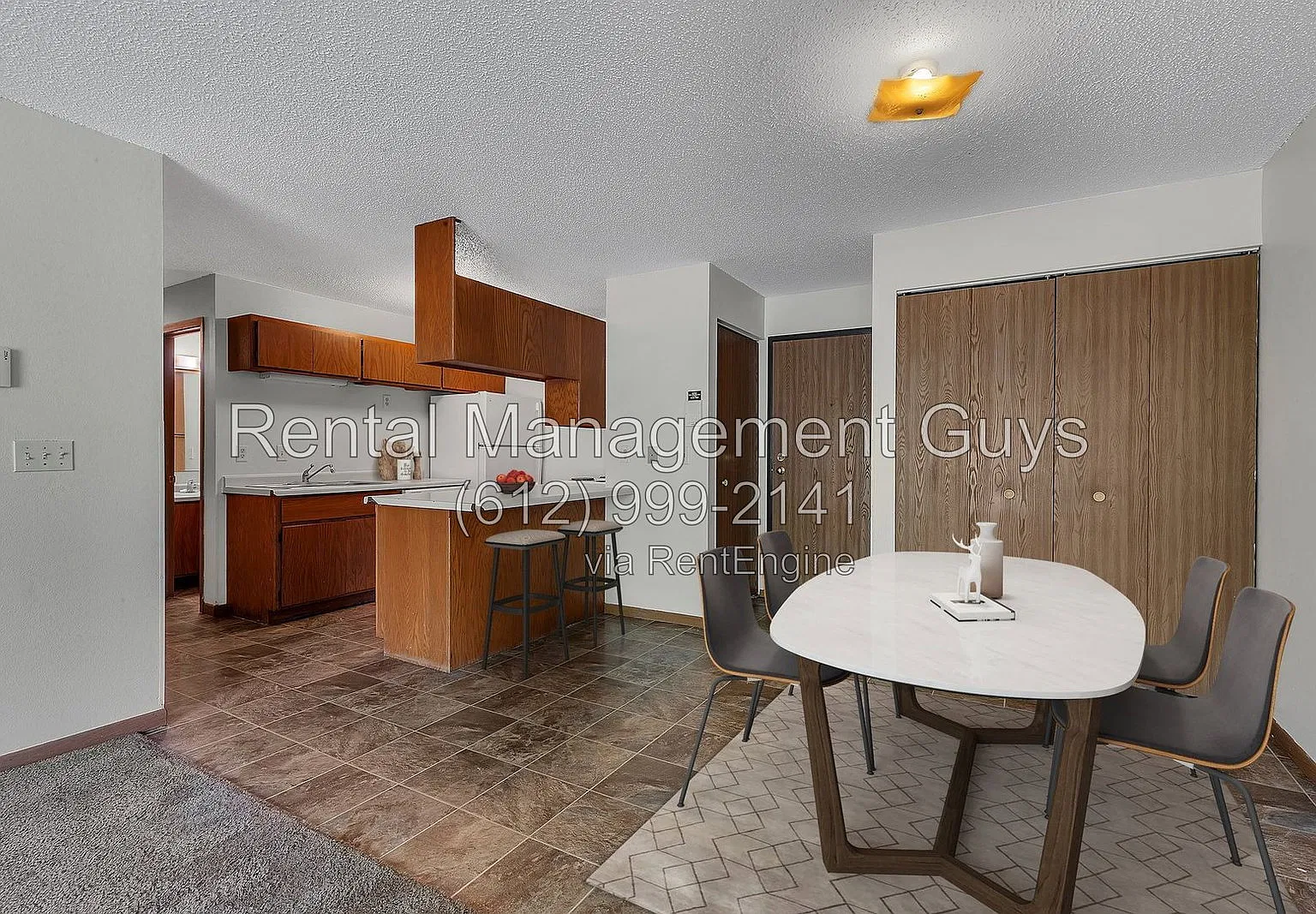 4 bed, 2.0 bath, 1056 sqft, $1,400 — Photo 3