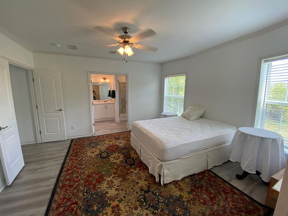 2nd image of 19228 Potomac Cir