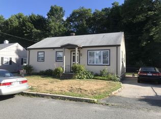 35 Consul St, Fall River, MA 02720