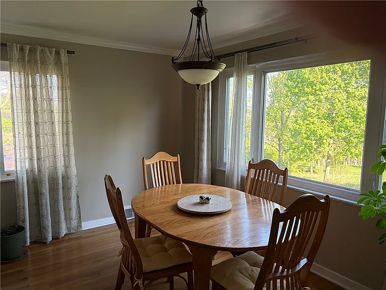 359 Dorseyville Rd — Photo 5