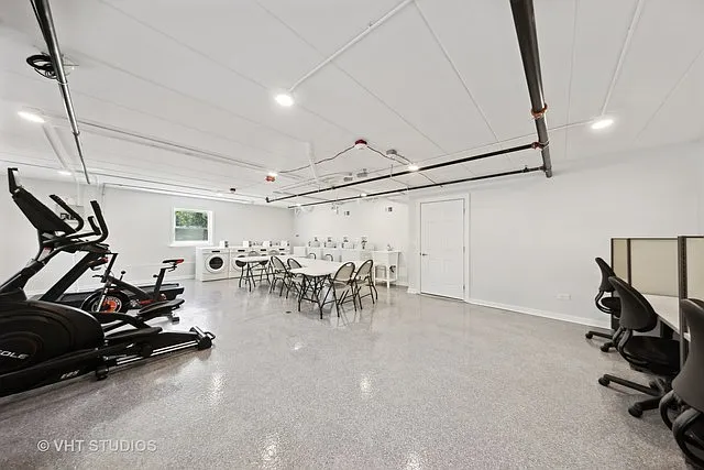 515 N Cass Ave #2H — Photo 16