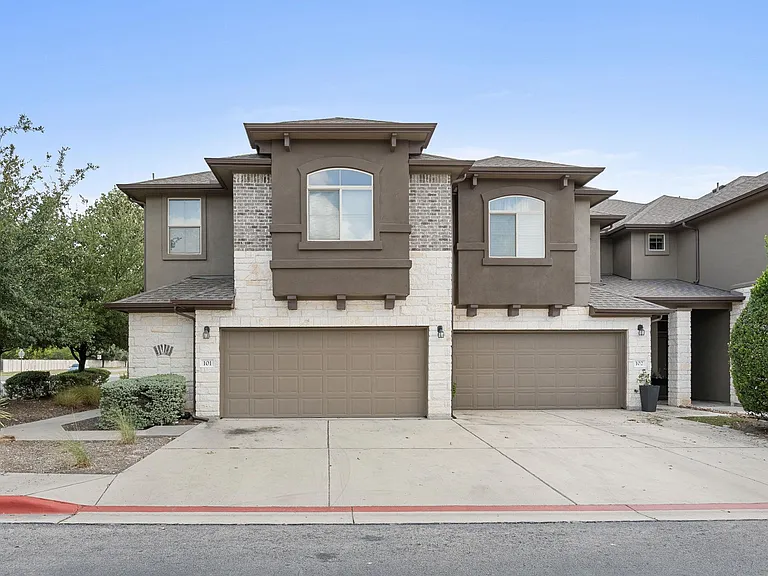 2880 Donnell Dr #101 — Photo 1