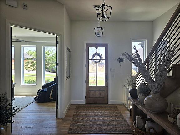 2nd image of 505 Campfire Ln