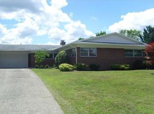 737 Village Rd, Springfield, OH 45504