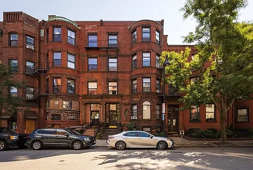 499 Beacon St Photo 1