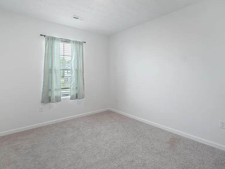 4000 Summit Ct — Photo 21