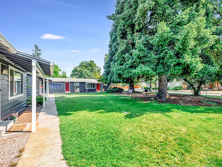 7 Oaks — Photo 15
