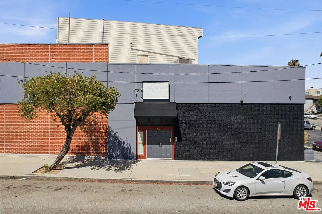 2 bed, 1.0 bath, $4,953 — Photo 1