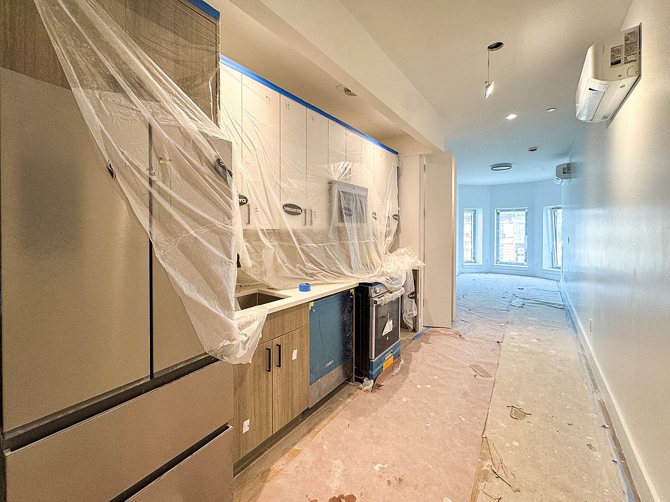 2nd image of 363 Hawthorne St #2A