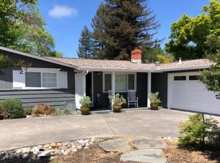 31 Larkfield Dr, Santa Rosa, CA 95403