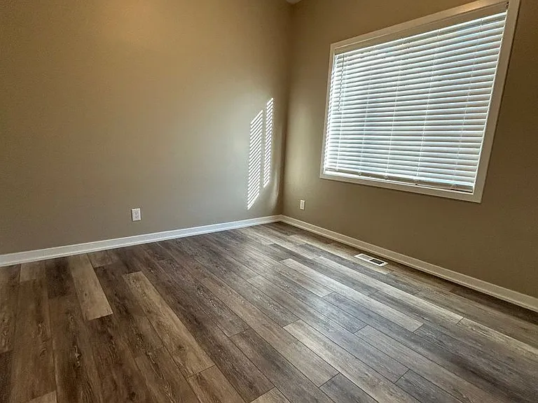 522 S Washington St — Photo 16
