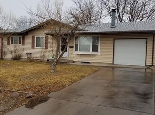 2126 Vinewood Ln, Pueblo, CO 81005