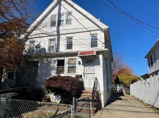 284 Bayview Ave, Inwood, NY 11096