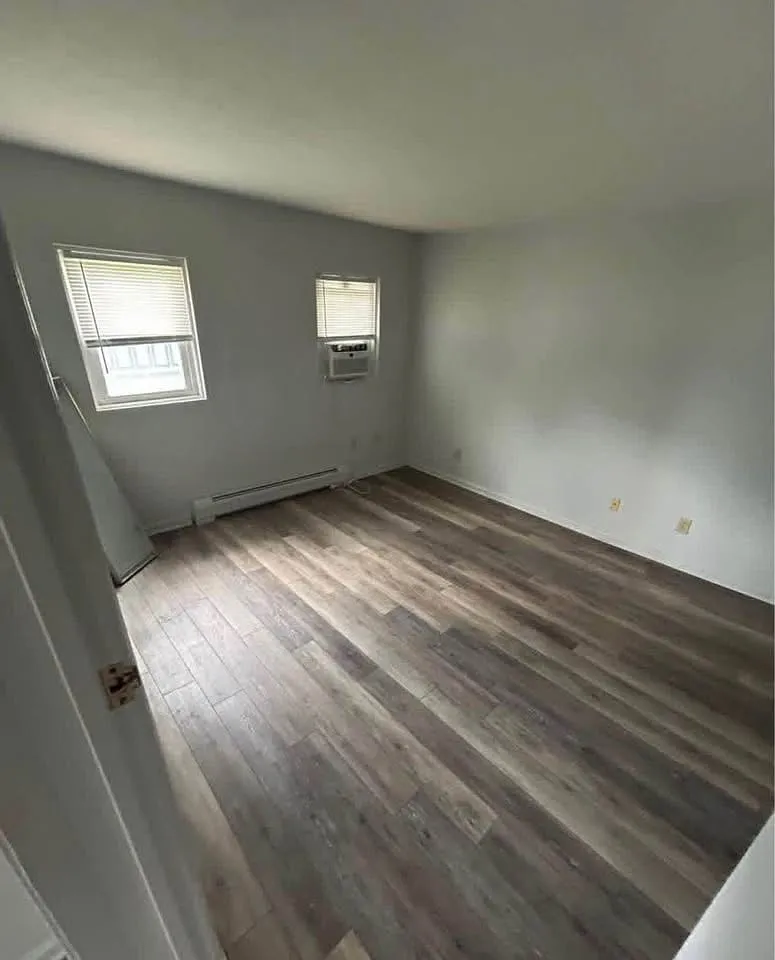 2726 East Brutus Street - 3 — Photo 3