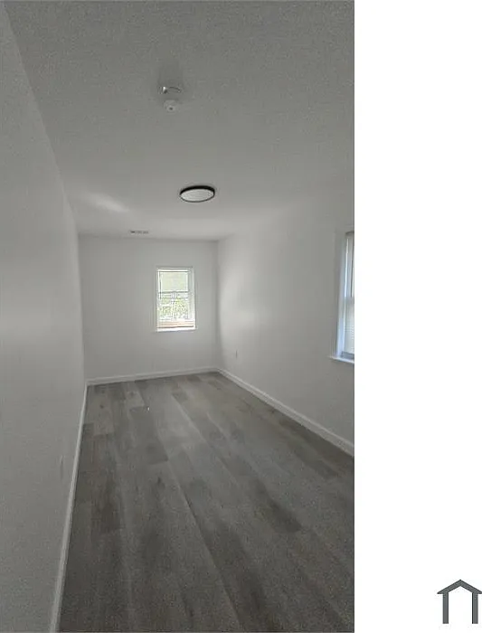 2 bed, 800 sqft, $2,300 — Photo 3
