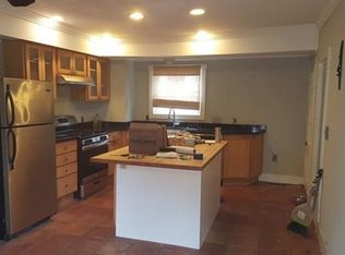 77 School St, Andover, MA 01810