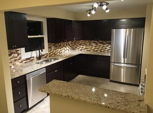 9324 Buchanan St, Crown Point, IN 46307