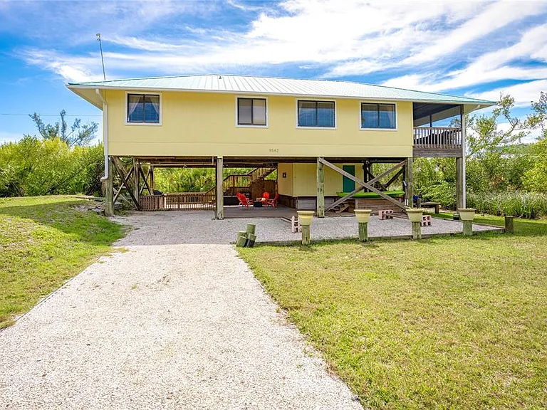 9542 Rum Runner Rd — Photo 2
