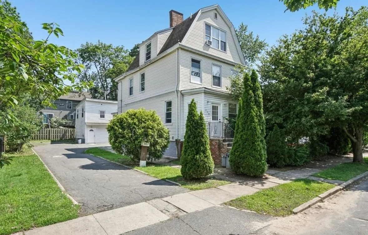 6 bed, 3.5 bath, $5,000 — Photo 1