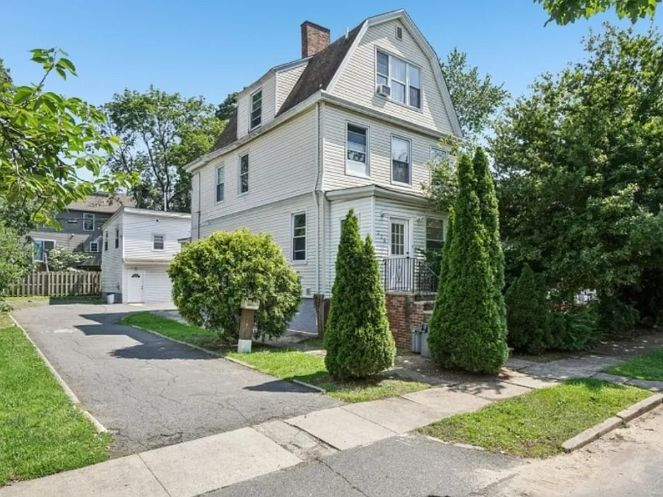 226 Waverly Pl