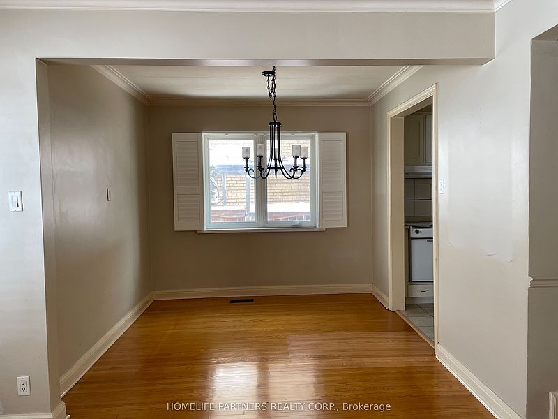 Toronto House for rent - 4 Bedrooms — photo 4
