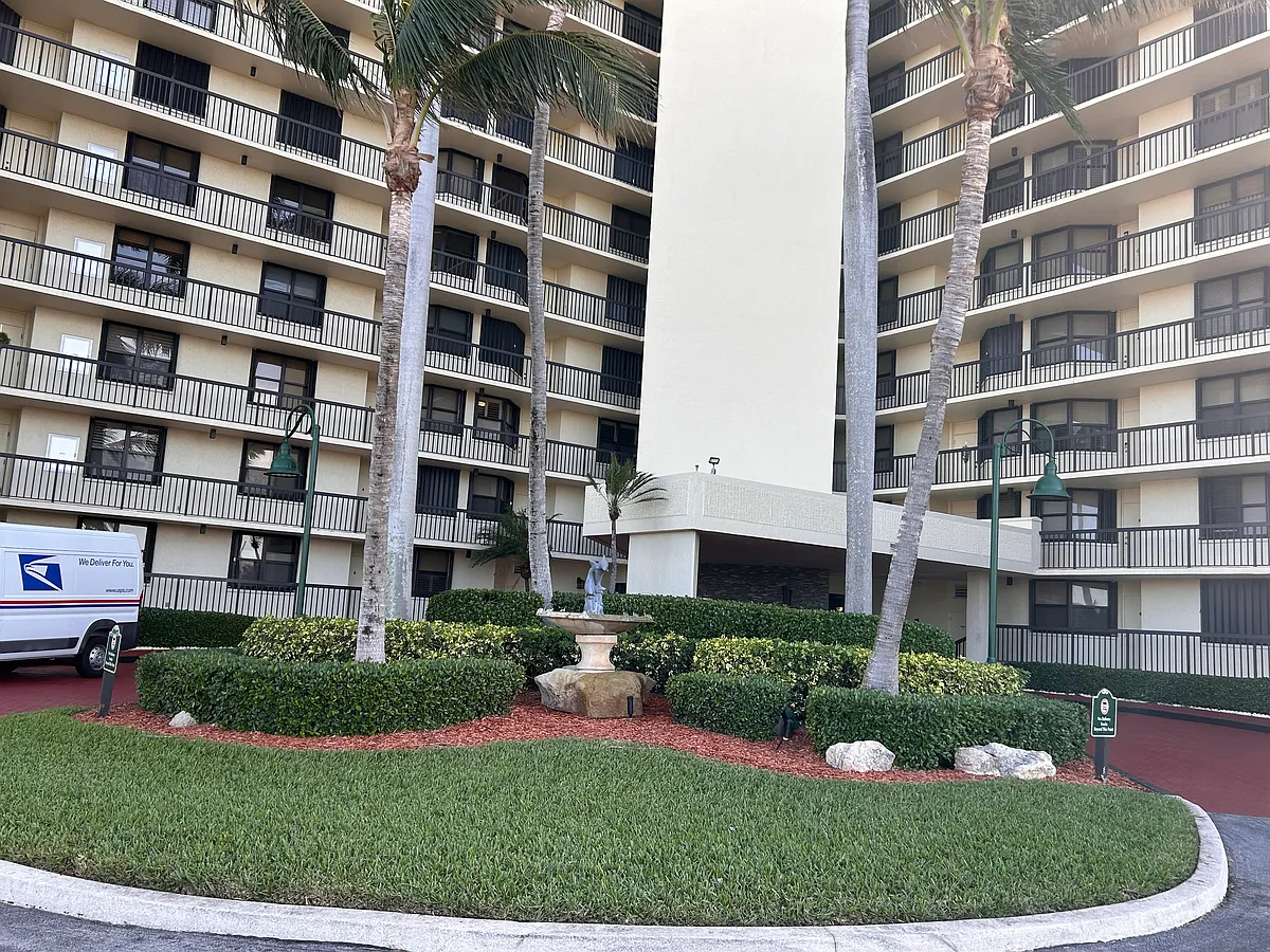 Building Photo - 9500 S Ocean Dr #1510