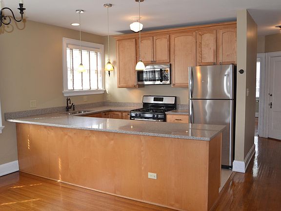 4th image of 2884 Erie Ave APT 2