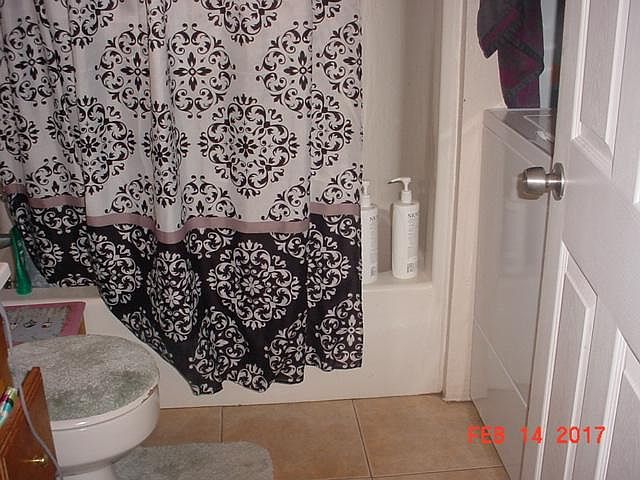 2nd image of 623 E 11th Street Hl