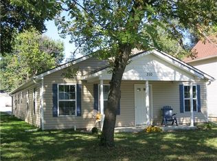 310 W Cornhill St, Cameron, MO 64429