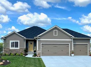 6700 Cavvy Rd, Lincoln, NE 68516