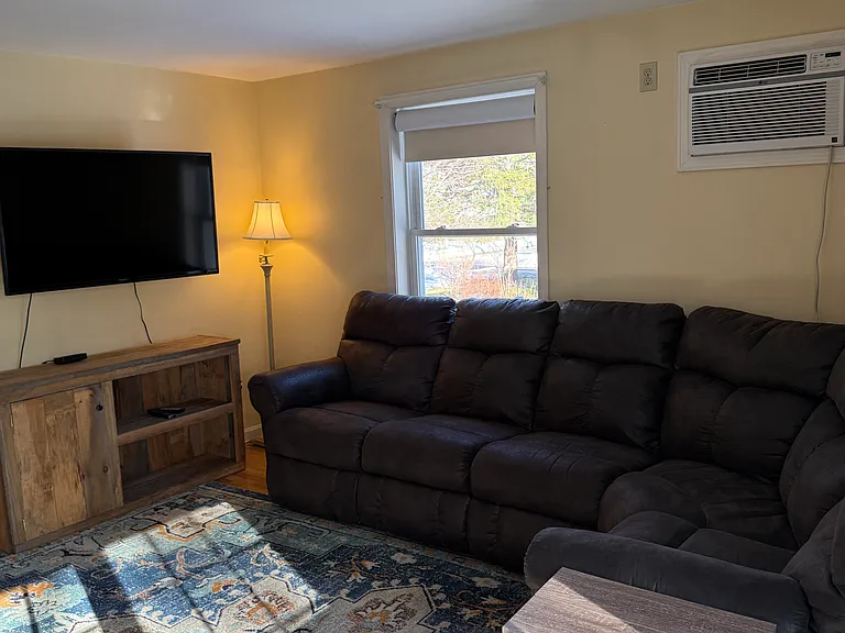 3 Wildwood Ln — Photo 3