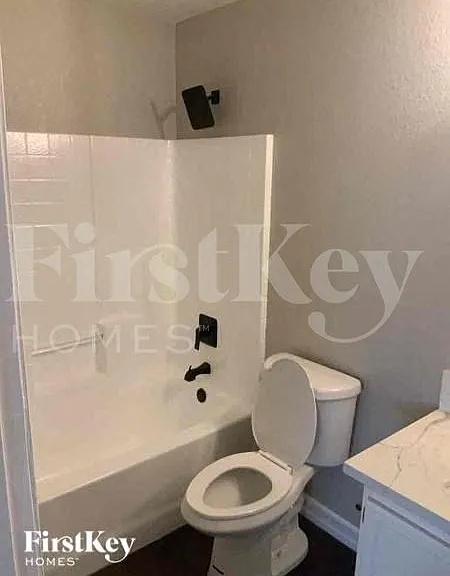 426 Hopedale Ave — Photo 8