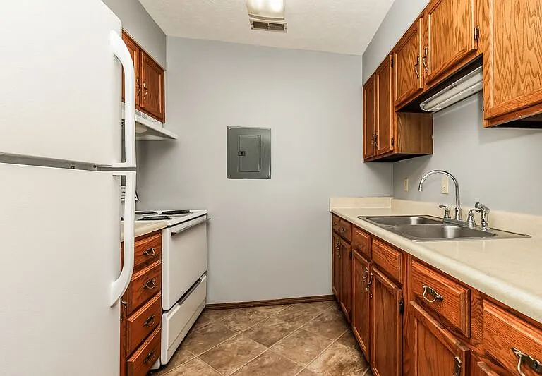 5 N Chillicothe St #103 — Photo 6