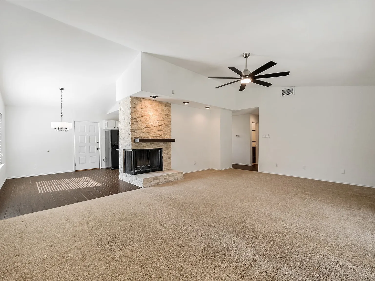 4 bed, 2.0 bath, 1775 sqft, $2,500 — Photo 3