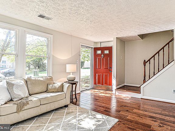 4th image of 3615 Woodhaven Ct
