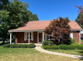 682 S Mountain Rd, Fruit Heights, UT 84037