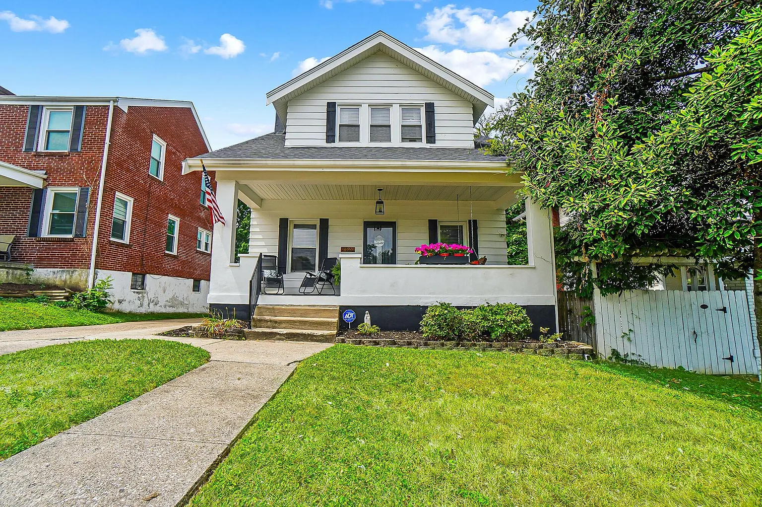 2320 Joyce Ave photo 1